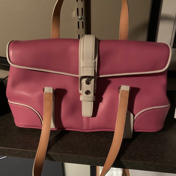 Coach clutch - Picture 2 of 5